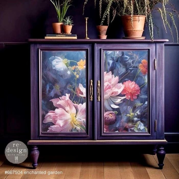 Glorious wildflowers in a medley of pinks, purples, reds and whites against a glowing deep blue background form Enchanted Garden, Redesign With Prima’s new A1 Fibre Decoupage Paper.