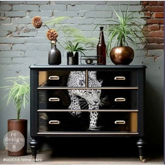 A stalking monochrome jaguar is the striking subject of Redesign With Prima’s new Feline Gaze A1 Fibre Decoupage Paper.