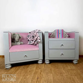 Front view of children’s reading seat & bookcase set in grey and pink by Belton & Bumble