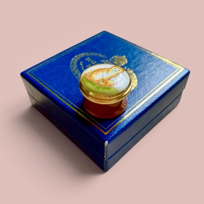 Vintage Halcyon Days Bilston and Battersea Enamels Cat & Kitten Miniature Enamel Trinket Box