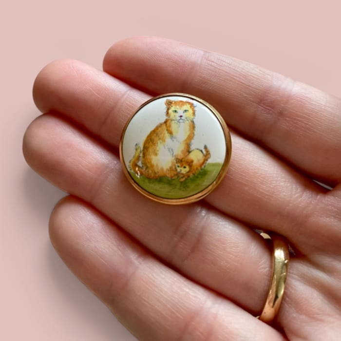 Vintage Halcyon Days Bilston and Battersea Enamels Cat & Kitten Miniature Enamel Trinket Box