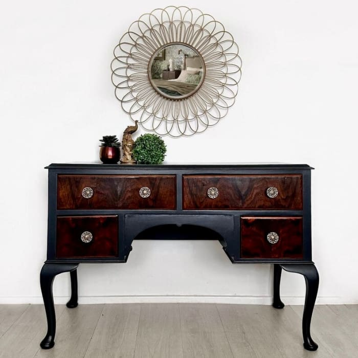 Vintage Queen Ann Dressing Table | Burr Walnut by Gracie’s