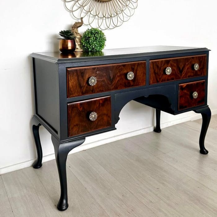 Vintage Queen Ann Dressing Table | Burr Walnut by Gracie’s